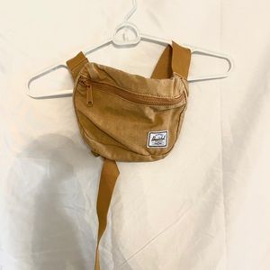 Herschel supply fanny pack